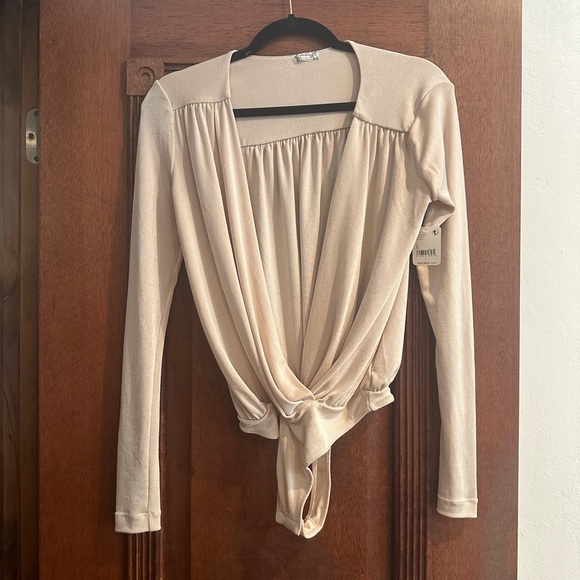 Free people long sleeve bodysuit in shimmering blossom pearl color. NWT - Picture 2 of 9